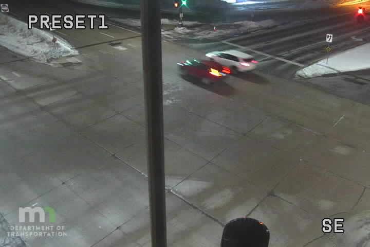 Chanhassen: MN 5: T.H.5 WB @ Powers Blvd