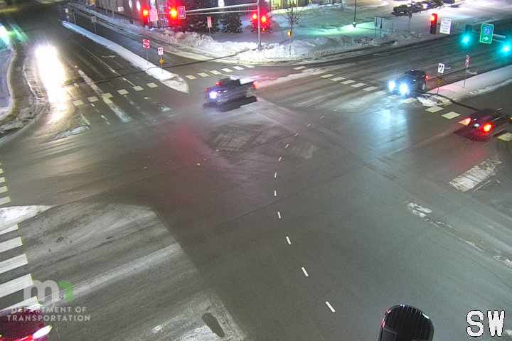 Hopkins: MN 7: T.H.7 WB @ 17th Ave - Xrd
