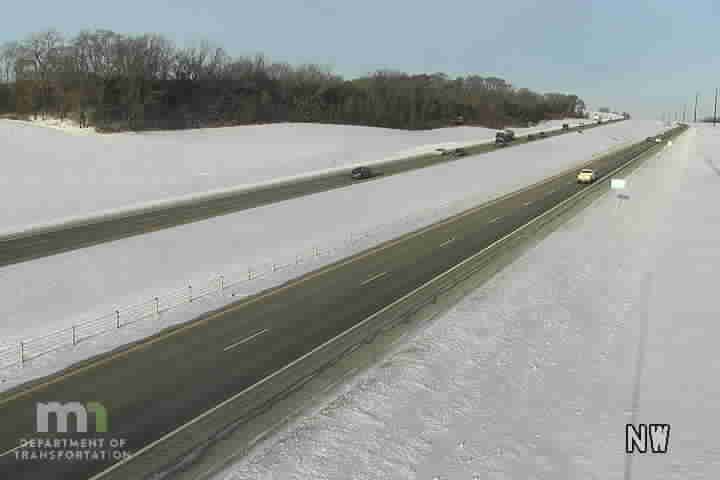 New Trier: US 52: T.H.52 NB @ Goodwin Ave (MP 102.5)