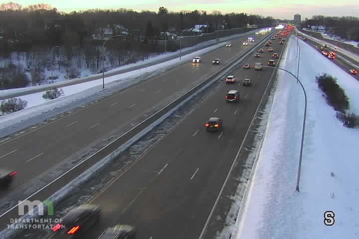 Golden Valley: MN 100: T.H.100 SB @ Duluth St