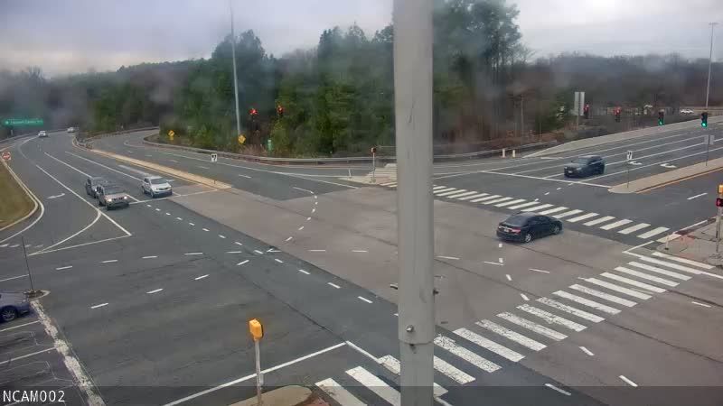 Balsam Terrace: DE 1 NB RAMP @ FASHION BLVD