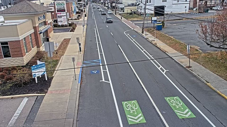 Newark: E MAIN ST @ POMEROY LANE (TRAIL)