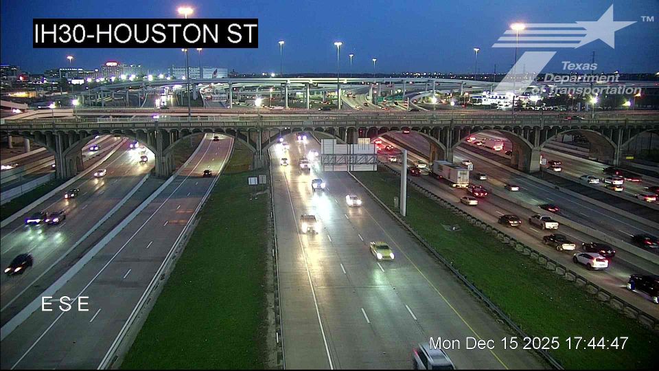 Dallas: South Side PID › East: IH30 @ Houston St