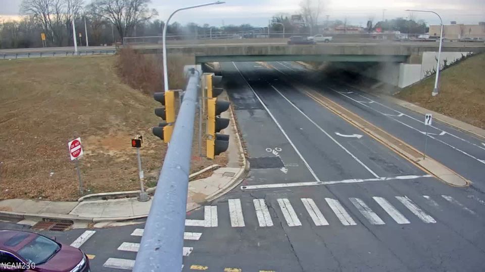 Woodcrest Court: CENTERVILLE RD @ GREENBANK RD