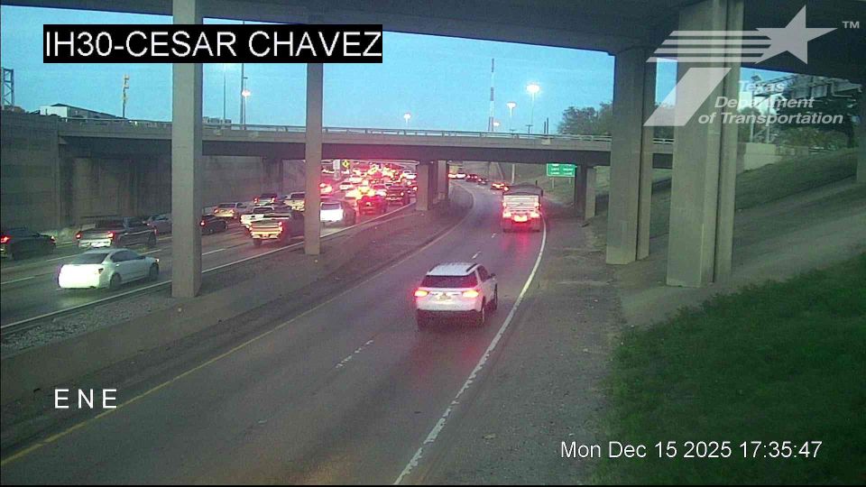 Dallas: Deep Ellum PID › East: IH30 @ Cesar Chavez Blvd