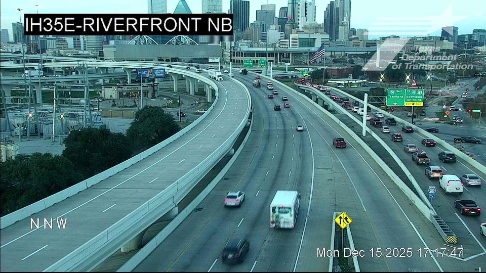 Dallas: South Side PID › North: IH35E @ Riverfront NB
