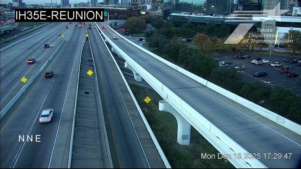 Dallas: Downtown PID › North: IH35E @ Reunion