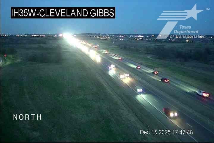 Corral City › North: IH35W @ Cleveland Gibbs