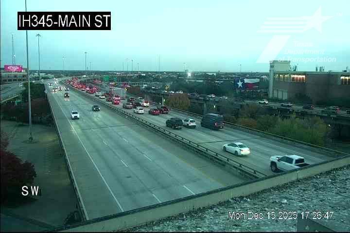 Dallas: Deep Ellum PID › North: IH345 @ Main St