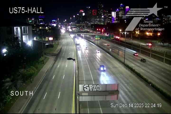Dallas: Roseland Neighborhood › North: US75 @ Hall