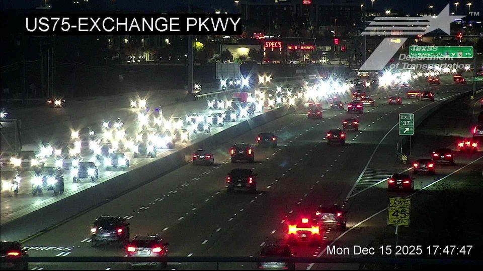 Allen: Downtown Allen › North: US75 @ Exchange Pkwy