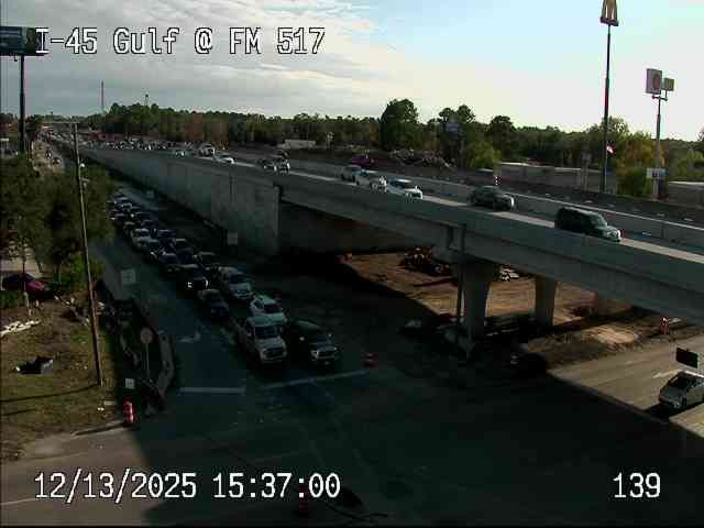 Dickinson › South: IH-45 Gulf @ FM 517