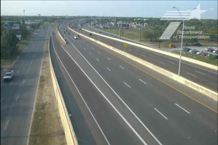 Harlingen › East: PHR IH 69E @ Louisiana