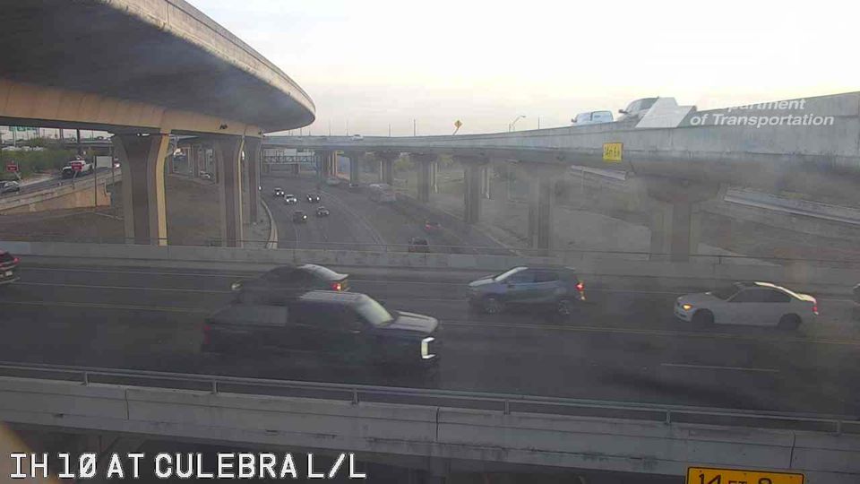 San Antonio: Woodlawn Lake › East: IH 10 at Culebra (Lower Lvl)