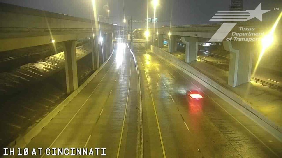 San Antonio: Woodlawn Lake › West: IH 10 at Cincinnati