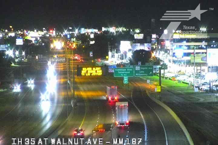 New Braunfels › North: IH 35 at Walnut Ave (MM 187)