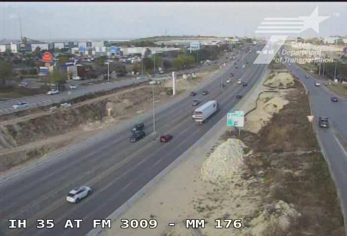 Schertz › North: IH 35 at FM 3009 (MM 176)