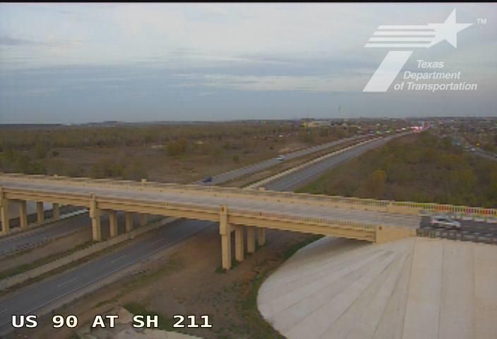 La Coste › East: US 90 at SH 211