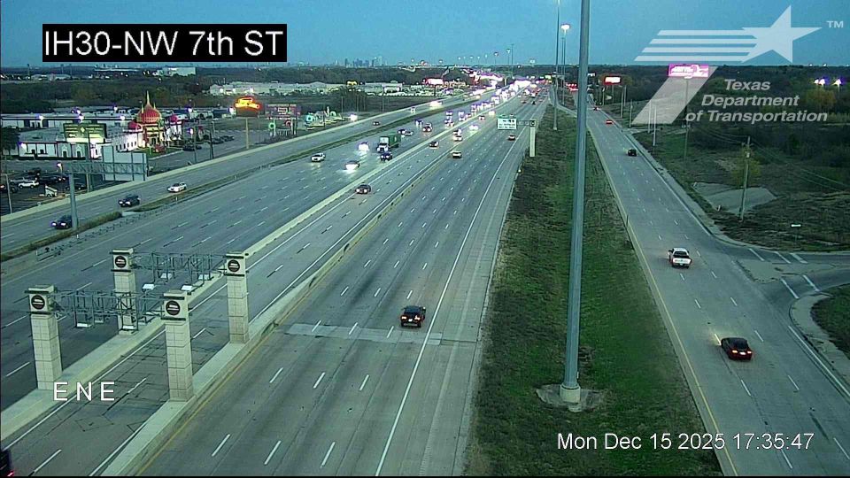 Grand Prairie › East: IH30 @ NW 7th St