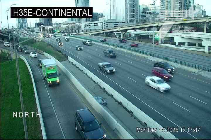 Dallas: Downtown PID › North: IH35E @ Continental