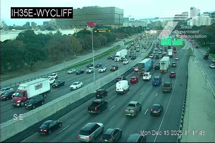 Dallas: Oak Lawn-Hi Line PID › North: IH35E @ Wycliff