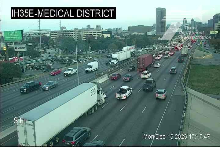 Dallas › North: IH35E @ Medical District