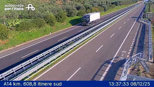 Canosa di Puglia: A14 km. 608,8 itinere sud