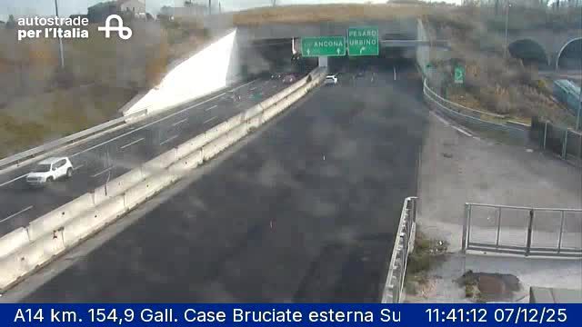 Pesaro: A14 km. 154,9 Gall. Case Bruciate esterna Sud