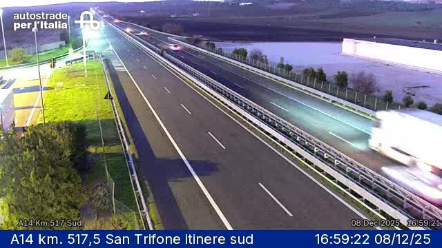 Apricena: A14 km. 517,5 San Trifone itinere sud
