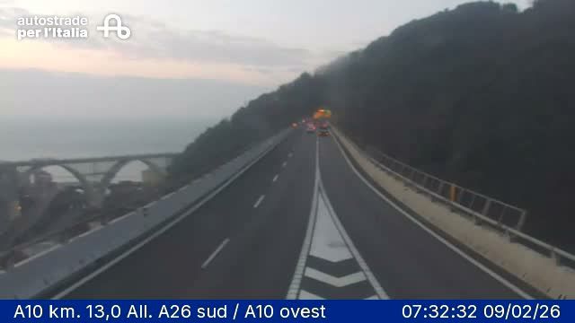 Genoa: Ponente: A10 km. 13,0 All. A26 sud - A10 ovest