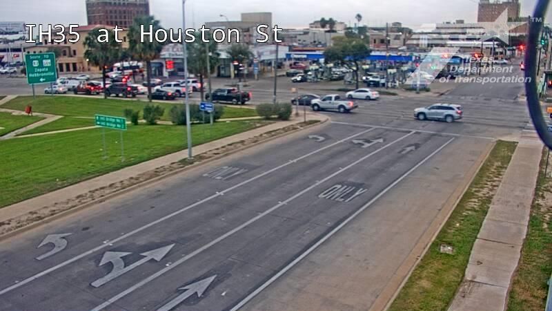 Laredo › North: IH35 at Houston St