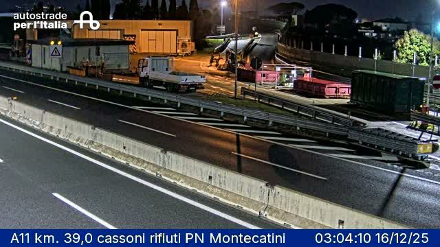 Monte San Savino: A11 km. 39,0 cassoni rifiuti PN Montecatini