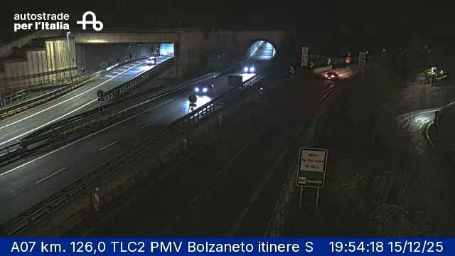Genoa: Val Polcevera: A07 km. 126,0 TLC2 PMV Bolzaneto itinere Sud