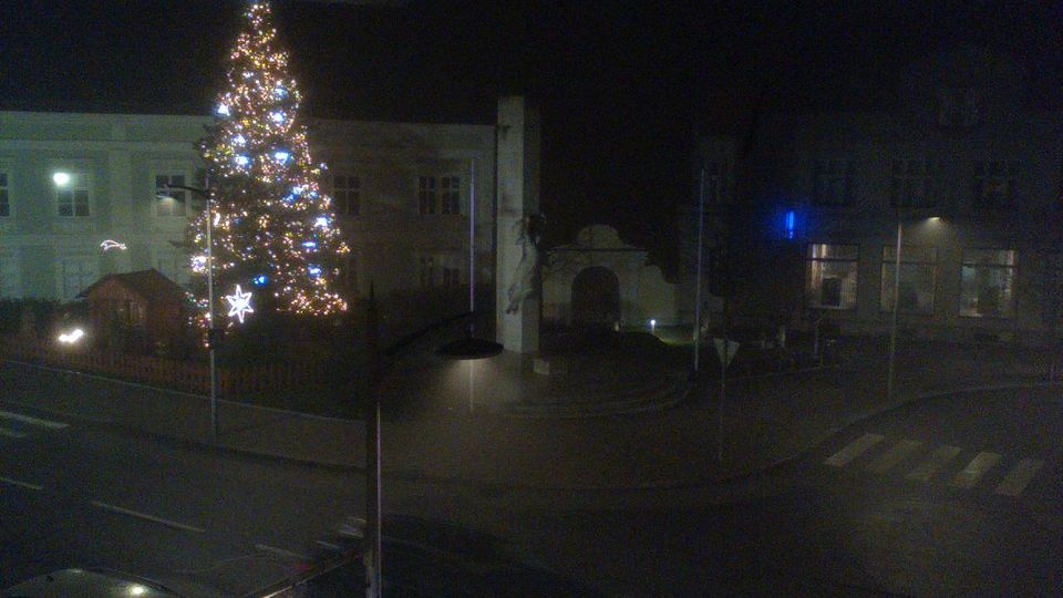 Moravske Budejovice › West