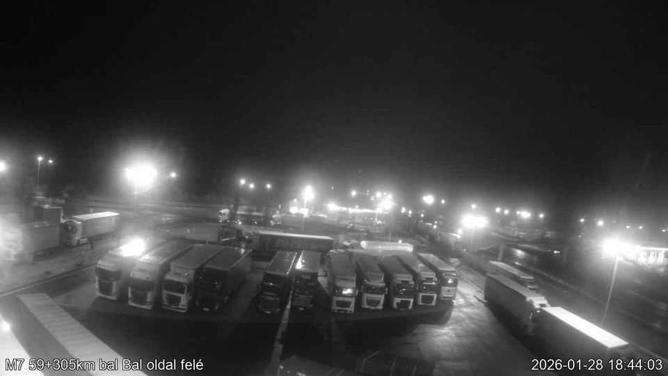 Szekesfehervar: M7 - pihenő, bal oldal -> Bal oldal