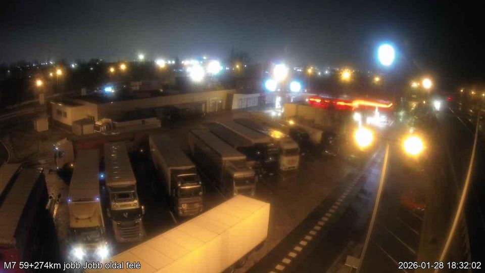 Szekesfehervar: M7 - pihenő, jobb oldal -> Jobb oldal