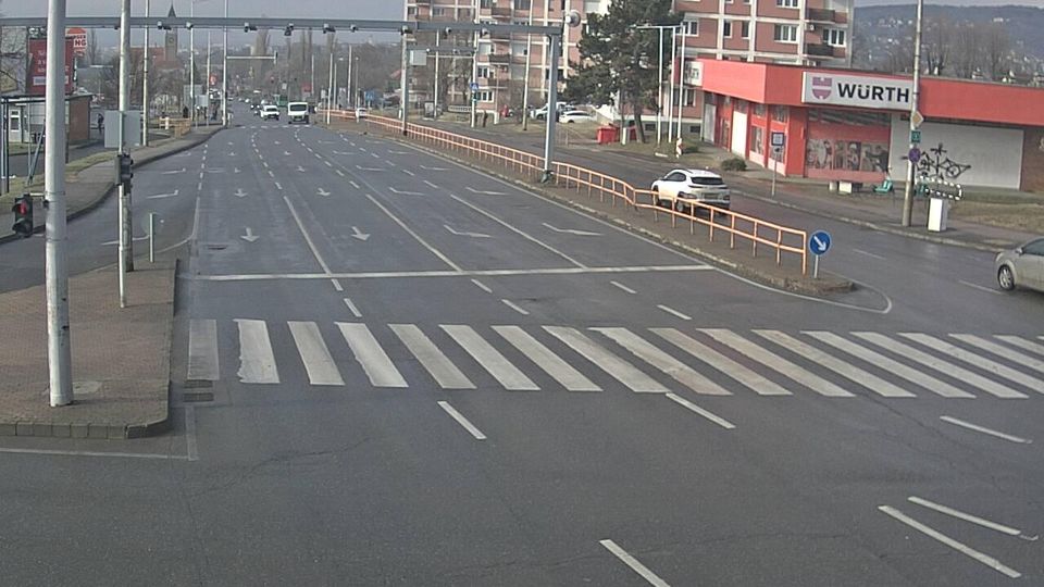 Pecs: Meszes: Pécs, Budai vám -> Városközpont