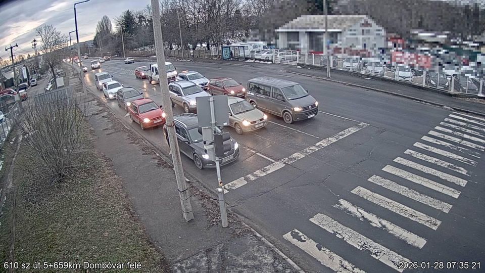 Kaposvar: Kisgati-dulo: Kaposvár, Mező út -> Dombóvár