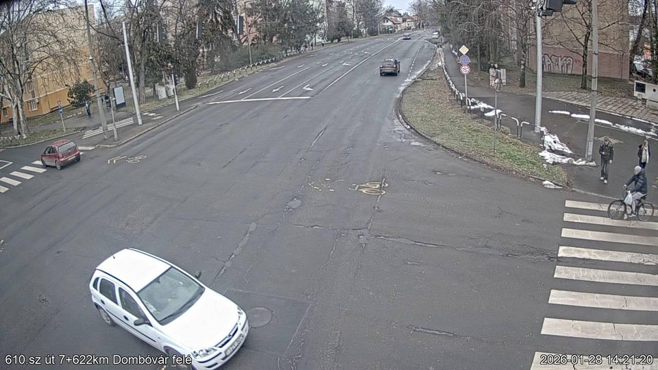 Kaposvar: Eszaknyugati varosresz: Kaposvár, Honvéd utca -> Dombóvár