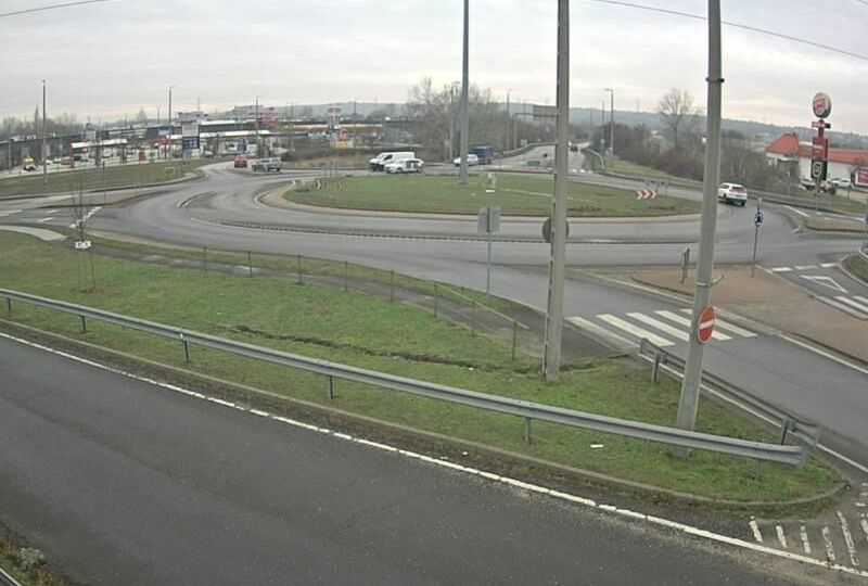 Erd: Ujfalu: Érd, bevásárlóközpont -> Pécs