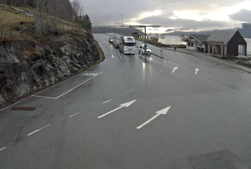 Dragsvik: Hella ferjekai