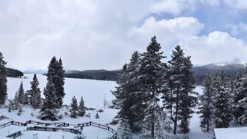 Improvement District No. 12: Maligne Lake Cruise