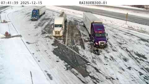 Bettendorf: Forest Grove Crossing: RA80EB300 - Entry
