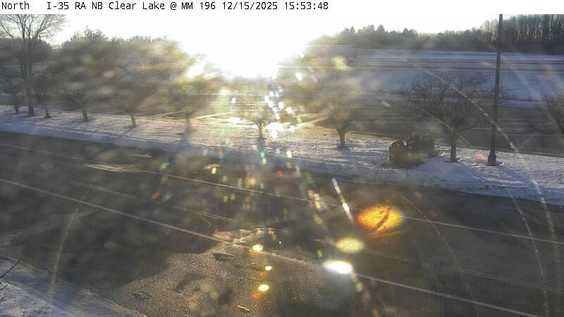 Clear Lake: Parking Only: I-35 NB MM 196 near Clear Lk - Truck Parking 2