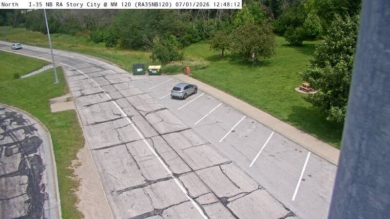 Roland: Rest Area: I-35 NB MM 120 near Story City - Center