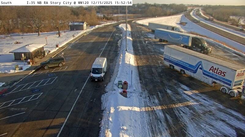 Roland: Rest Area: I-35 NB MM 120 near Story City - Entrance