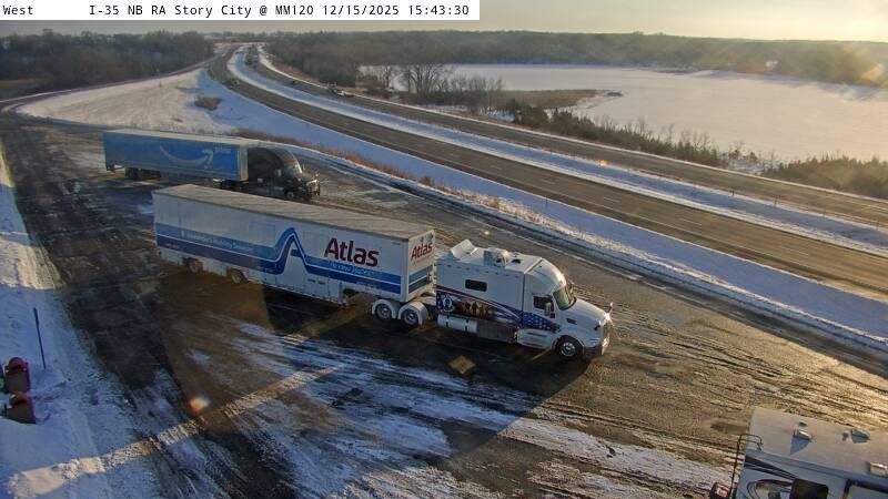 Roland: Rest Area: I-35 NB MM 120 near Story City - Truck Parking 1