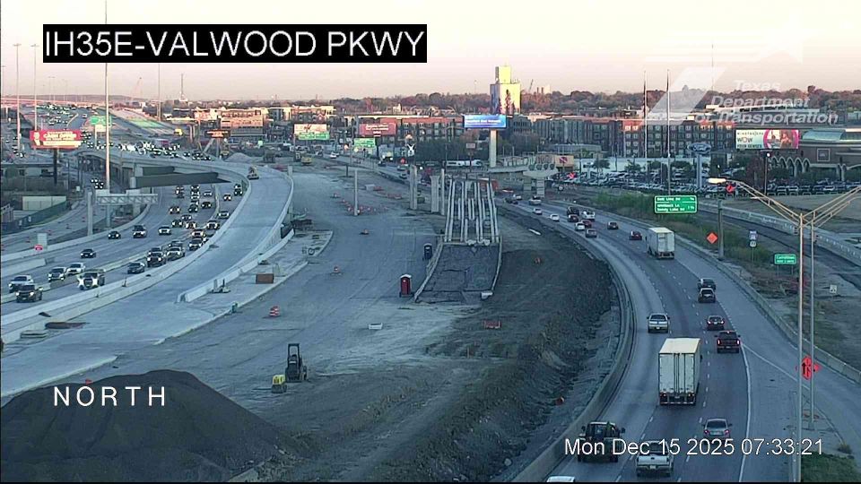 Farmers Branch › North: IH35E @ Valley View SB