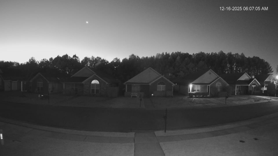 Calera › South: Village Trail