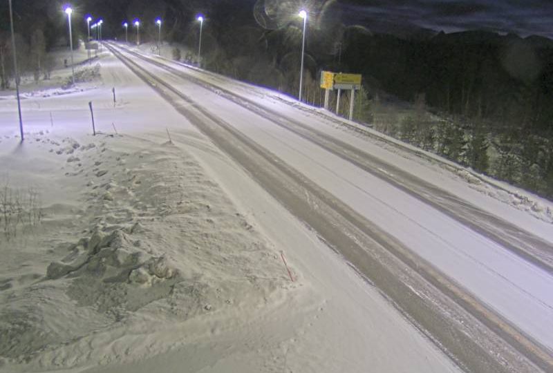 Holmvatn: Grovfjord vegkryss